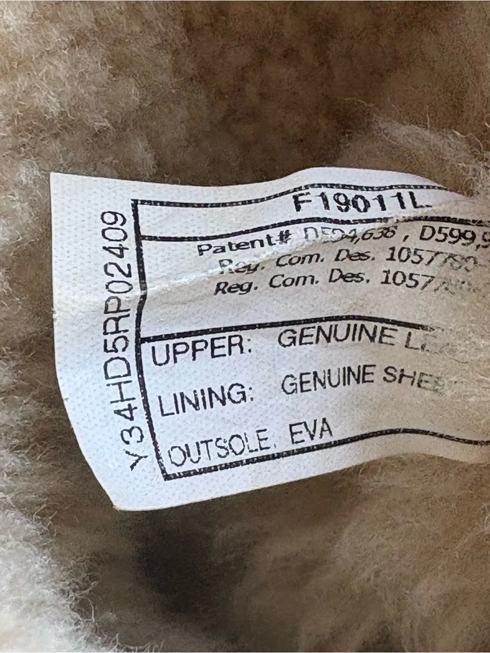UGG Women’s Chestnut Button Short Shearling Boots, Size 7